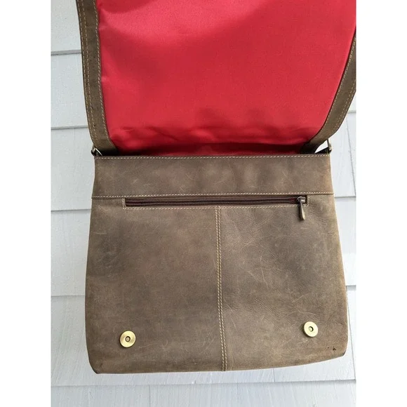 Gianni Conti Italian Leather Messenger Bag, Dark Brown, Fits Devices Up to 12" - Picture 4 of 8